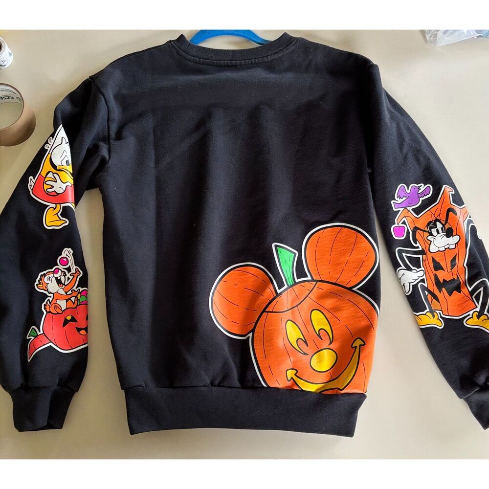 Rare Disneyland Resort Halloween Mickey & Friends Pullover Spirit Jersey Sz XS - Picture 2 of 4